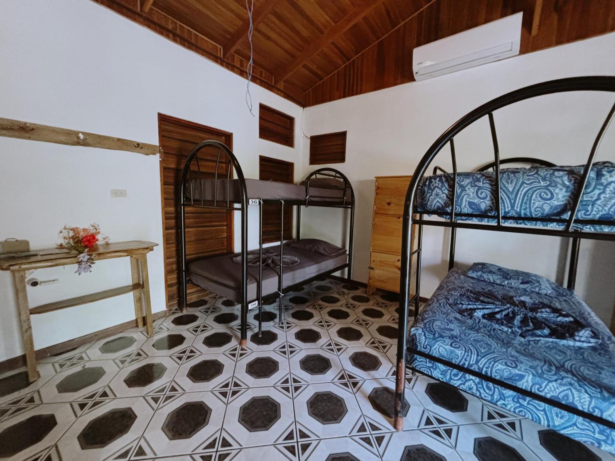 Don Jon'S Surf And Yoga Lodge Playa Santa Teresa  Buitenkant foto