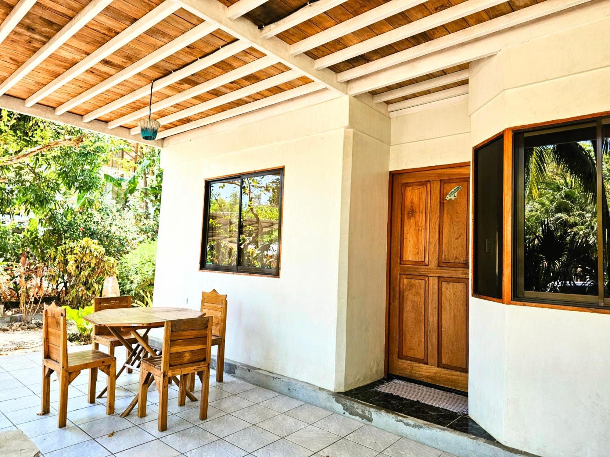Don Jon'S Surf And Yoga Lodge Playa Santa Teresa  Buitenkant foto